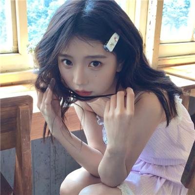 地铁女孩